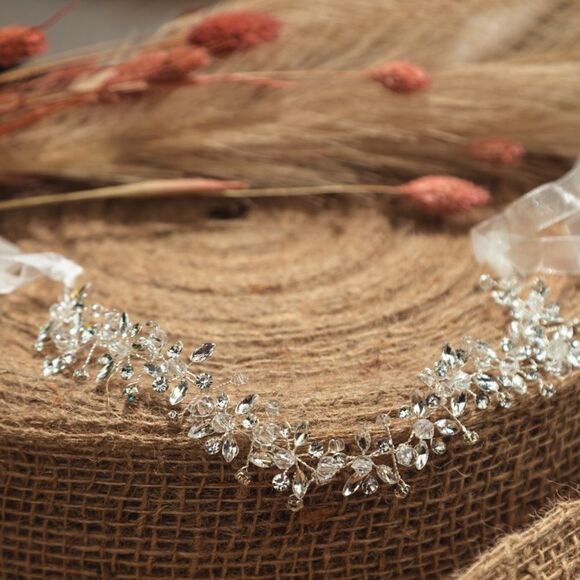 Bridal Hair Accessories – Elegant & Versatile Pieces for Your Wedding Day Look - Picture 3 of 3